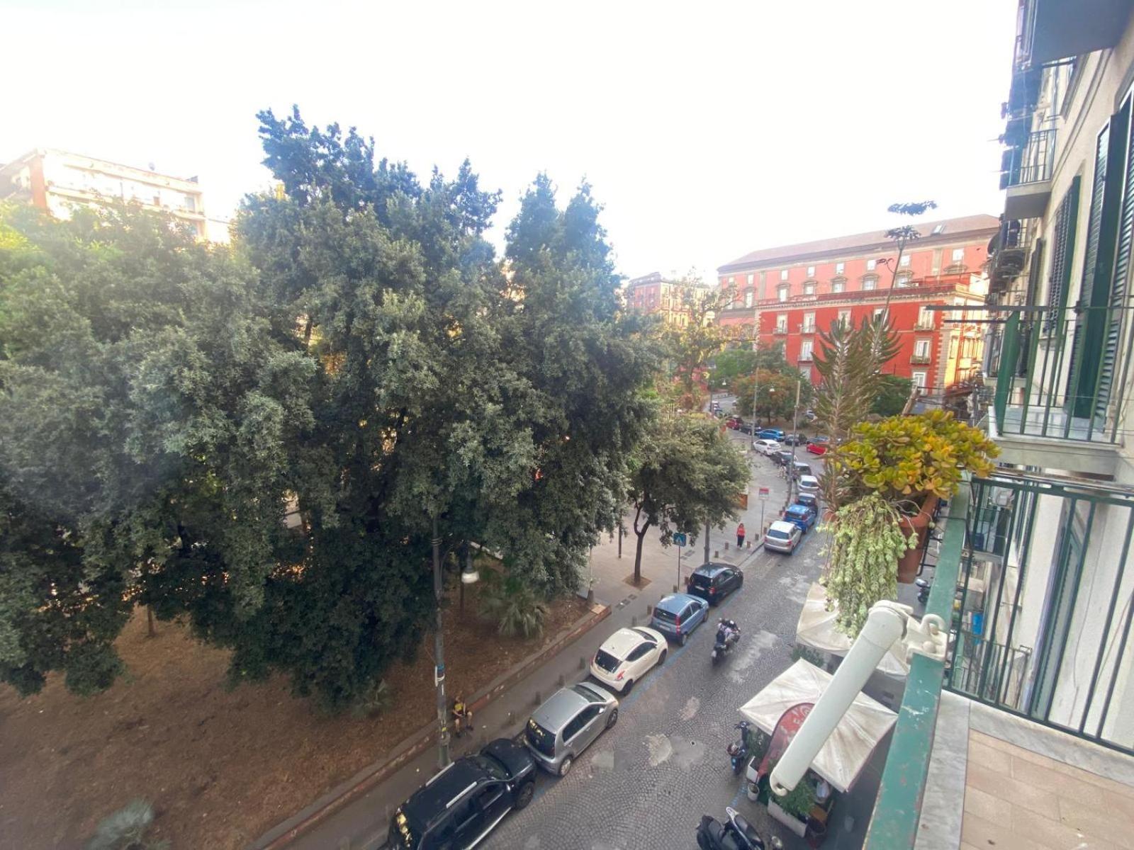 Sofia E La Citta Delle Meraviglie Naples Luaran gambar